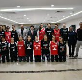 وزير الرياضة أشرف صبحي يدعم منتخب آنسات تحت 19 سنة لكرة السلة قبل كأس العالم