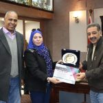 اتحاد السلة يسلم درع الاتحاد للدكتورة مدير عام الرعاية الرياضية بالازهر الشريف تكليلأ لنجاح بروتوكول التعاون