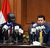 في خطاب رسمي.. أمادو فال يشكر الدكتور أشرف صبحي وزير الشباب والرياضة